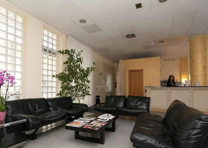 Zenit Salento 3* לצ'ה